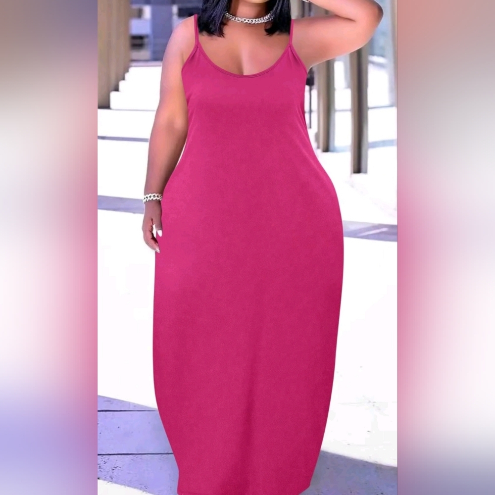 Maxi dress with adjustable straps and pockets